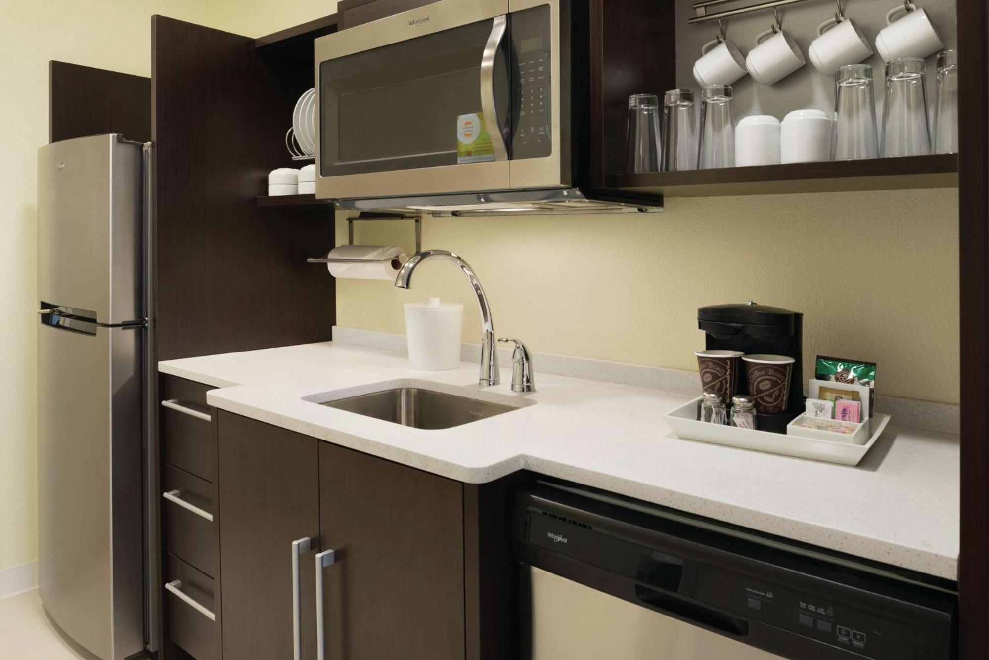 Home2 Suites By Hilton Iowa City Coralville Buitenkant foto